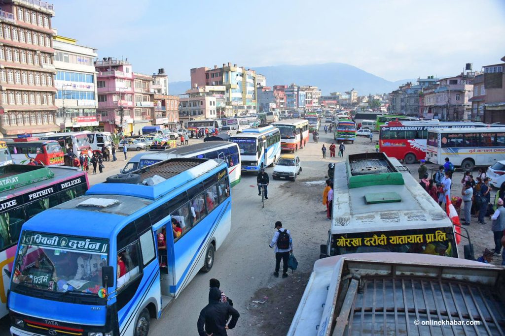 पेट्रोलियम पदार्थको मूल्य घटेसँगै सार्वजनिक सवारीको भाडा घट्दै, कति घट्ला ?